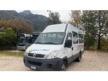 Xe bus IVECO Daily