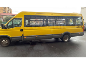 Xe bus mini IVECO