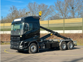 Xe tải nâng móc VOLVO FH 540