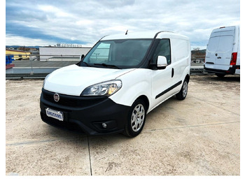 Xe van nhỏ gọn FIAT Doblo 1.6