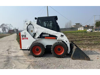 Máy xúc lật đa năng BOBCAT S18