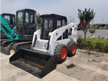 Máy xúc lật đa năng BOBCAT S130