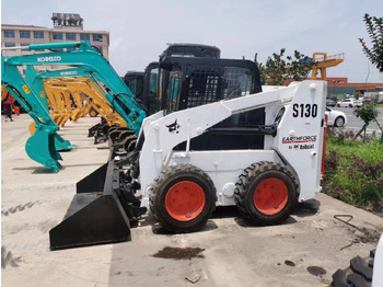 Máy xúc lật đa năng BOBCAT S130