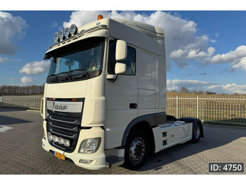 Xe đầu kéo DAF XF 460