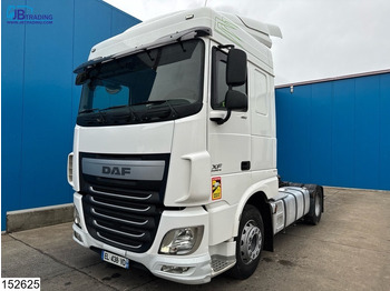 Xe đầu kéo DAF XF 460