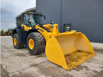 Máy xúc lật bánh lốp KOMATSU WA480