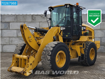 Máy xúc lật bánh lốp CATERPILLAR 930M