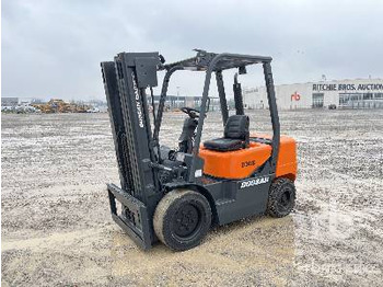 Xe nâng DOOSAN