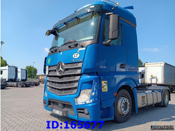 Xe đầu kéo MERCEDES-BENZ Actros 1845