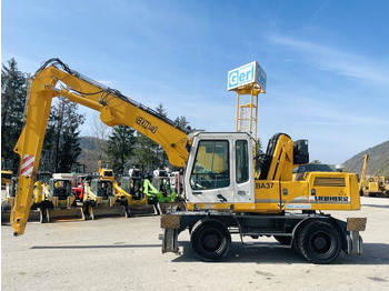 Máy cạp rác/ Công nghiệp LIEBHERR A 904