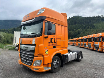 Xe đầu kéo DAF XF 450