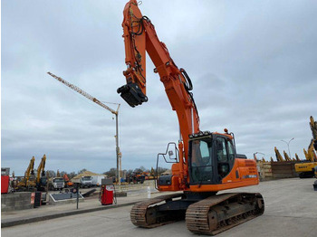 Máy xúc bánh xích DOOSAN DX225LC