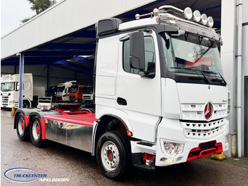 Xe đầu kéo MERCEDES-BENZ Arocs 3351