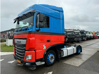 Xe đầu kéo DAF XF 440