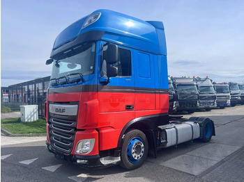 Xe đầu kéo DAF XF 440