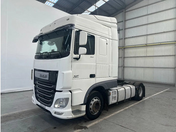 Xe đầu kéo DAF XF 106 460