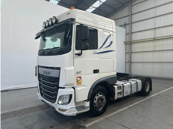 Xe đầu kéo DAF XF 106 460