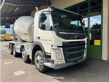 Xe trộn bê tông VOLVO FM 450