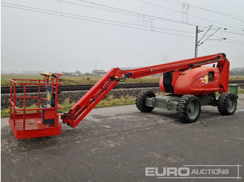 Nền bục trên không JLG 600AJ