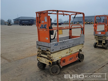 Nền bục trên không JLG