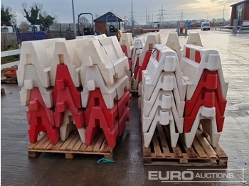 Trang thiết bị xây dựng Pallet of Water Filled Barriers (5 of): hình 4