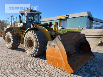 Máy xúc lật bánh lốp CATERPILLAR 972