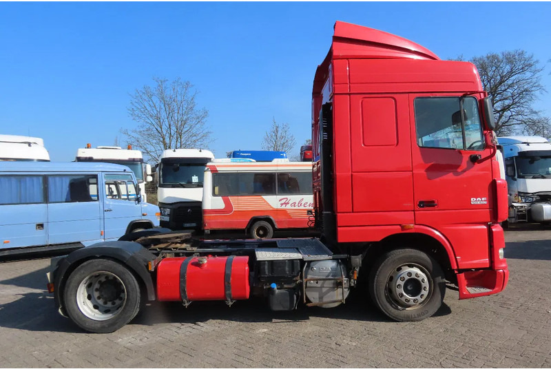 Xe đầu kéo DAF XF 105.460: hình 9