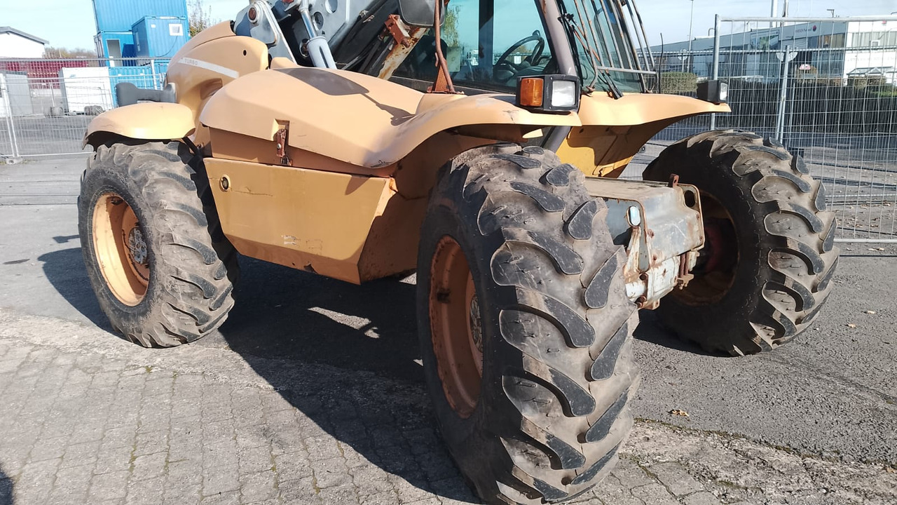 Máy xúc lật bánh lốp kính thiên văn New Holland LM410 Turbo: hình 6