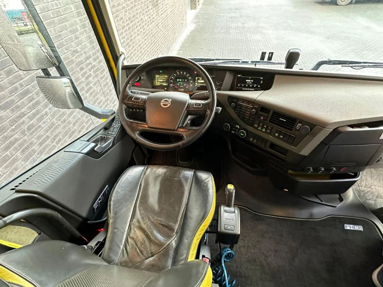 Xe đầu kéo Volvo FH 16.750 8X4 HEAVY DUTY TRACTOR/SZM/TREKKER: hình 19