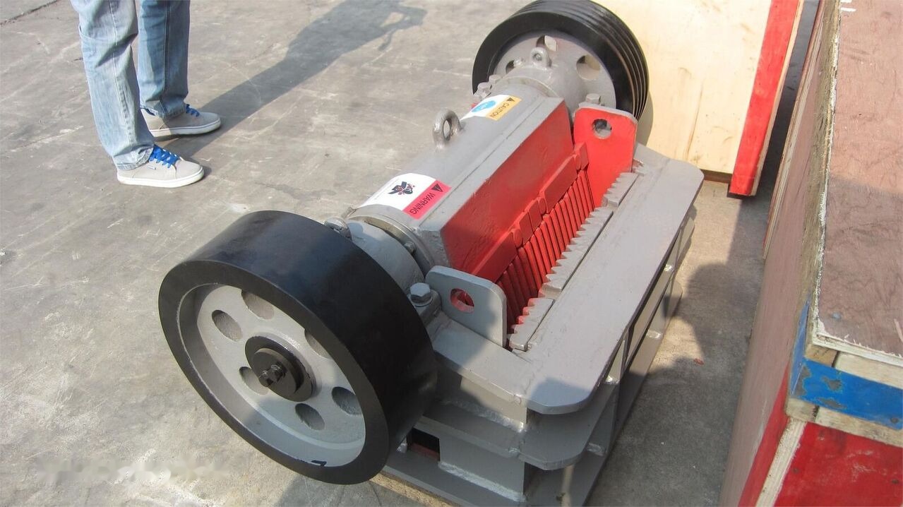 Máy nghiền hàm mới Kinglink Small Jaw Crusher PE150x250 | Glass: hình 6