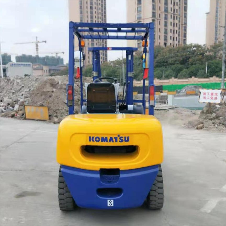 Xe nâng diesel Komatsu FD30T: hình 6