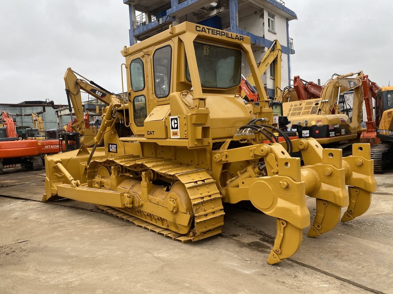 Máy ủi Caterpillar D8K: hình 12