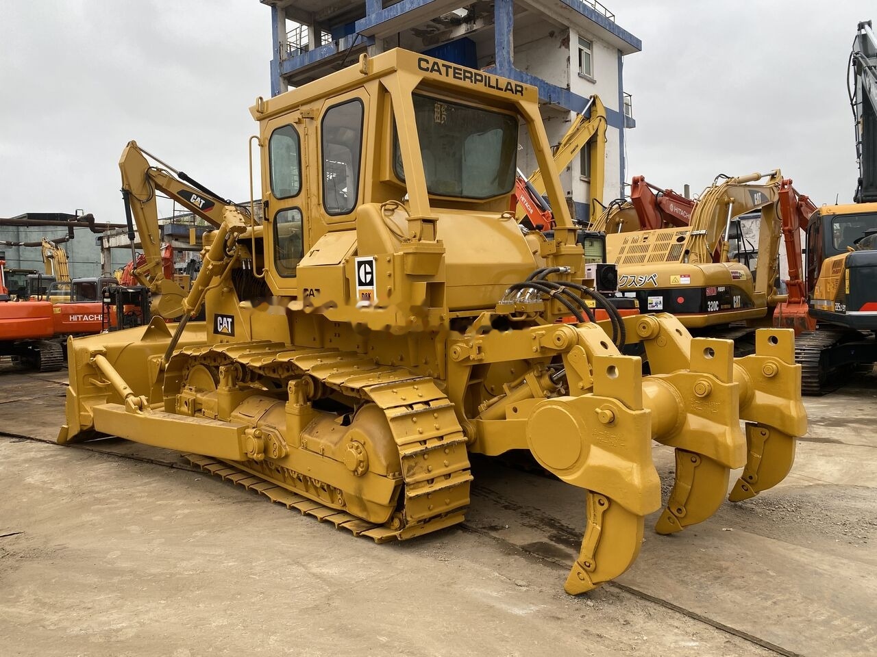 Máy ủi Caterpillar D8K: hình 6