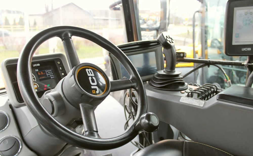 Máy cày JCB Fastrac 4220 Trimble Autopilot: hình 16