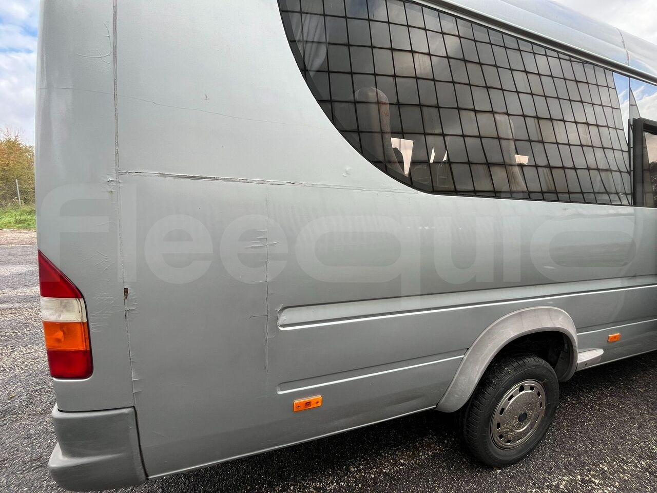 Xe bus mini, Xe van chở khách Mercedes-Benz Sprinter: hình 13