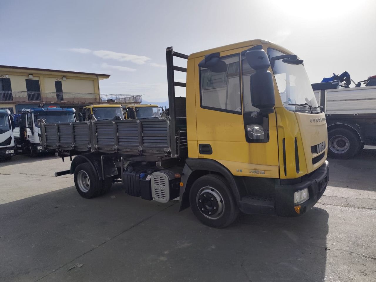 Cho thuê IVECO EUROCARGO 75E16P IVECO EUROCARGO 75E16P: hình 11