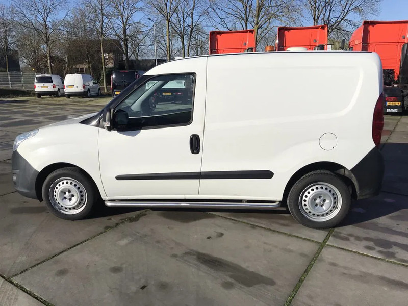 Xe van chở hàng Opel Combo 1.6 CDTI: hình 7