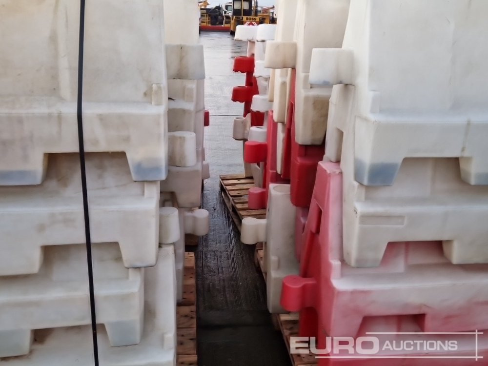 Trang thiết bị xây dựng Pallet of Water Filled Barriers (5 of): hình 11