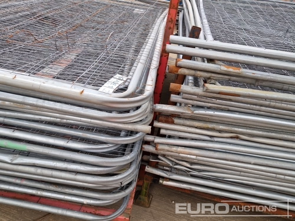 Trang thiết bị xây dựng Stillage of Heras Fencing (2 of): hình 16