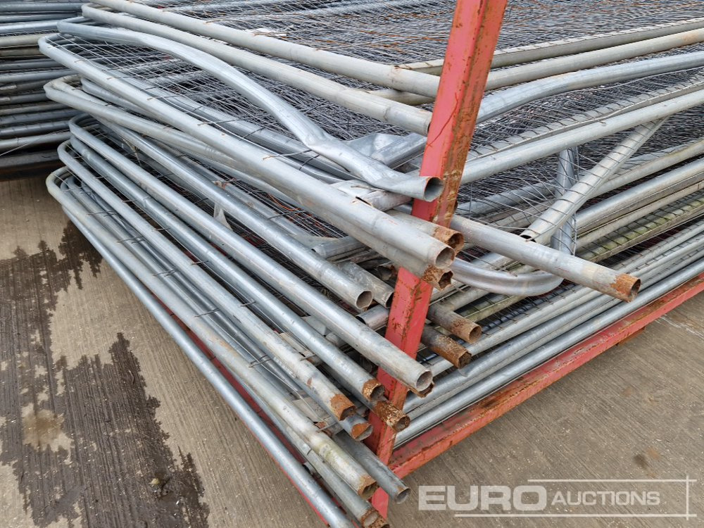 Trang thiết bị xây dựng Stillage of Heras Fencing (2 of): hình 9